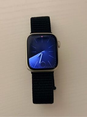 Apple watch series 7 41mm Aluminum and Ceramic w/ gps